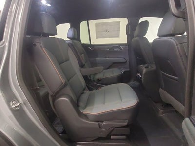 2027 GMC Acadia AT4