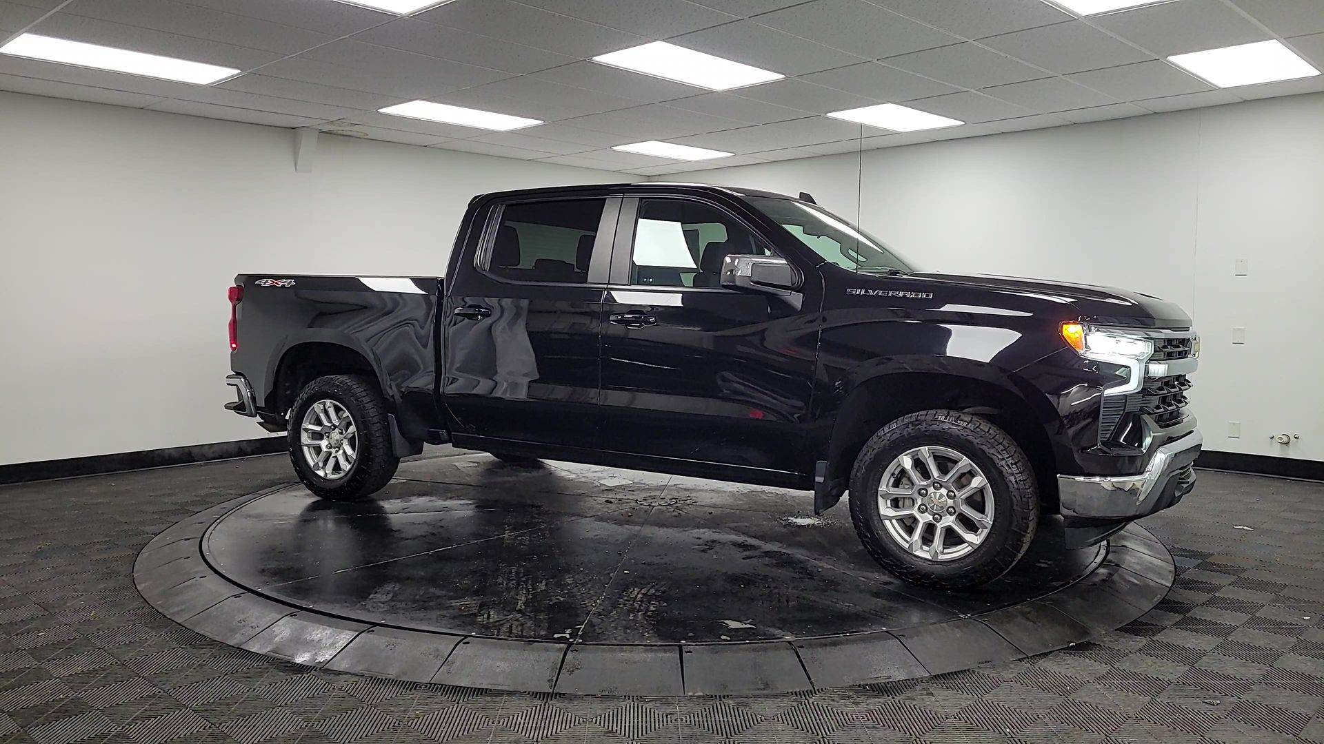 2022 Chevrolet Silverado 1500 LT (2FL)