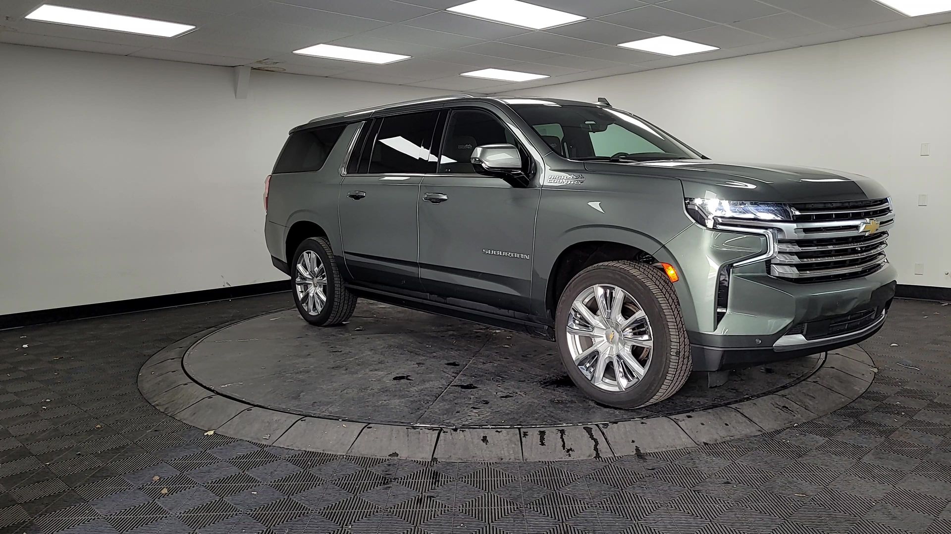 2023 Chevrolet Suburban High Country