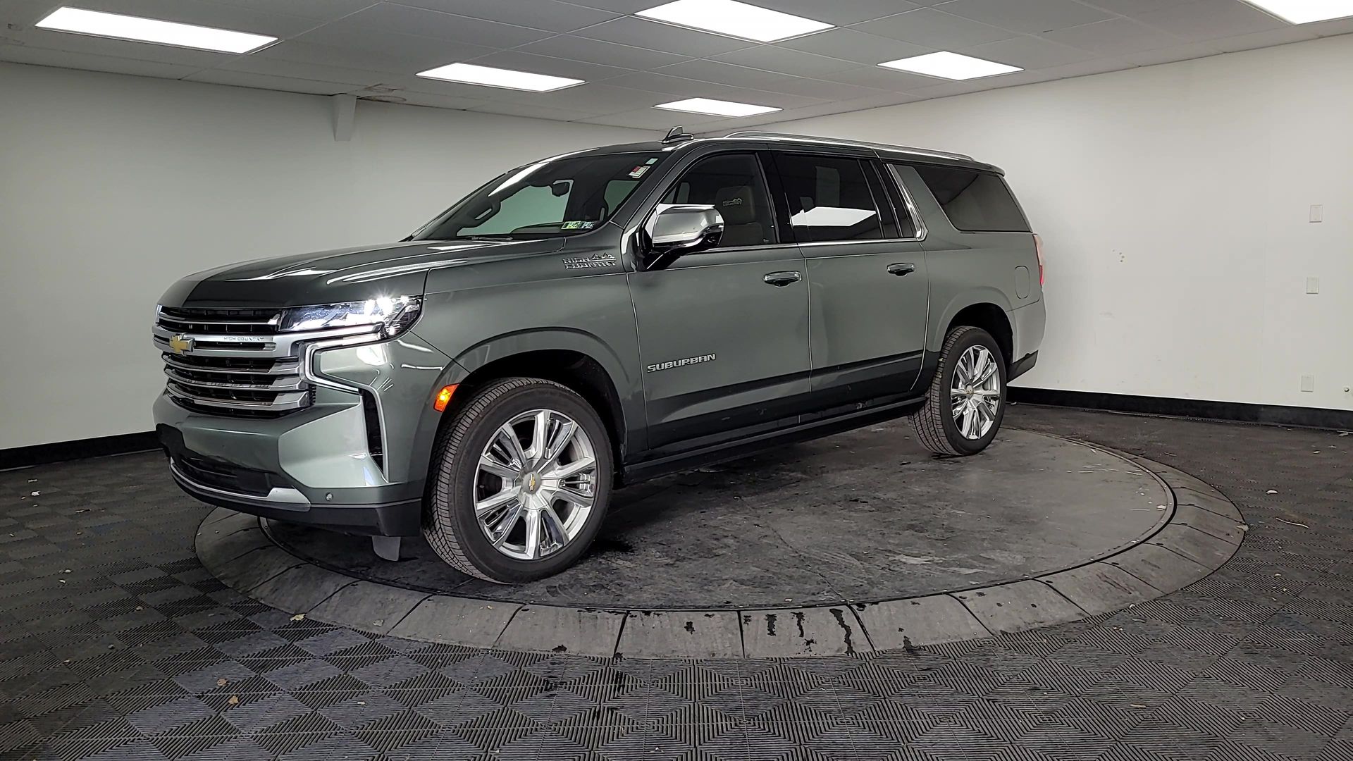 2023 Chevrolet Suburban High Country