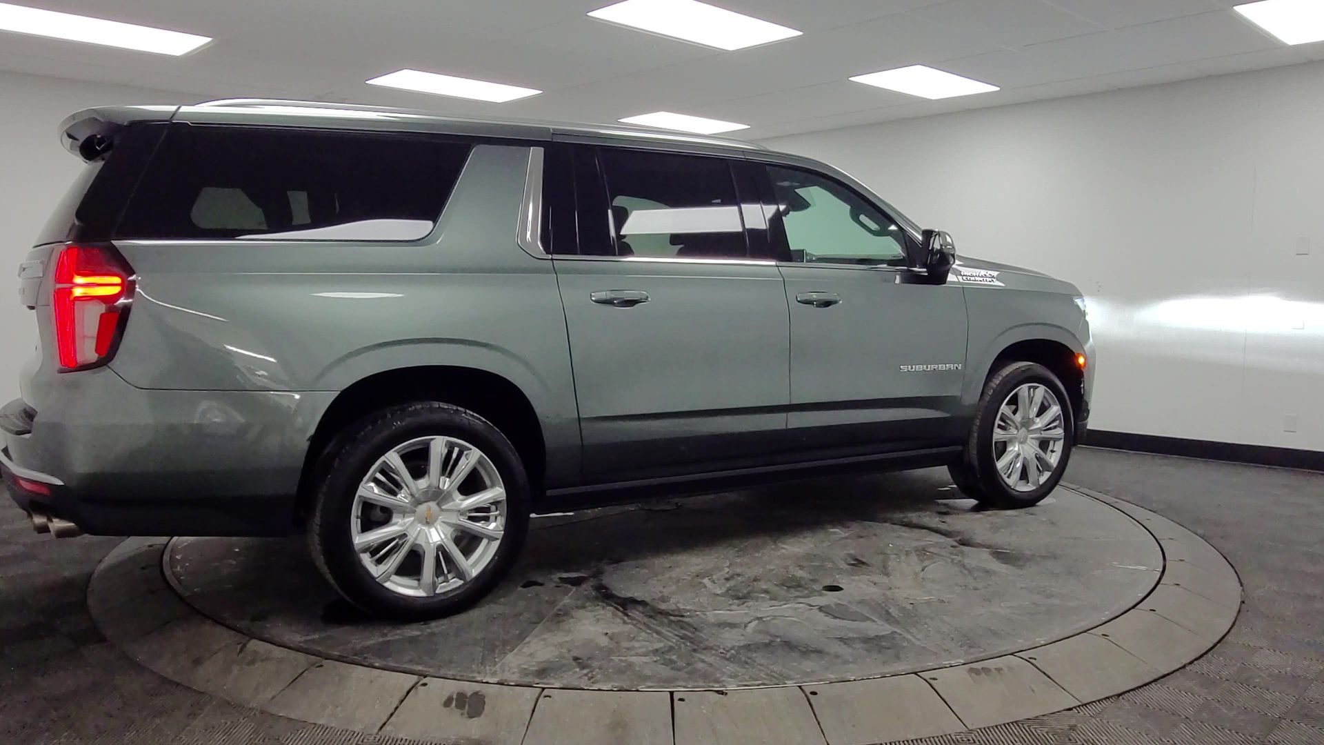 2024 Chevrolet Suburban High Country