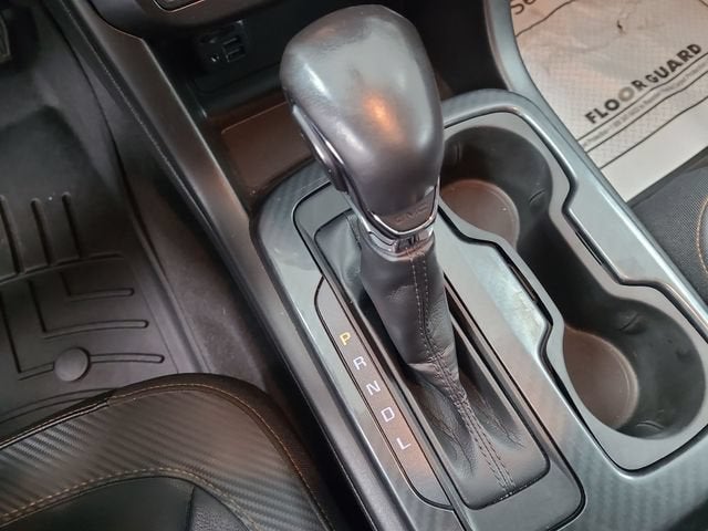 2022 GMC Canyon 4WD AT4 w/Leather