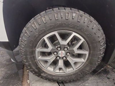 2022 GMC Canyon 4WD AT4 w/Leather
