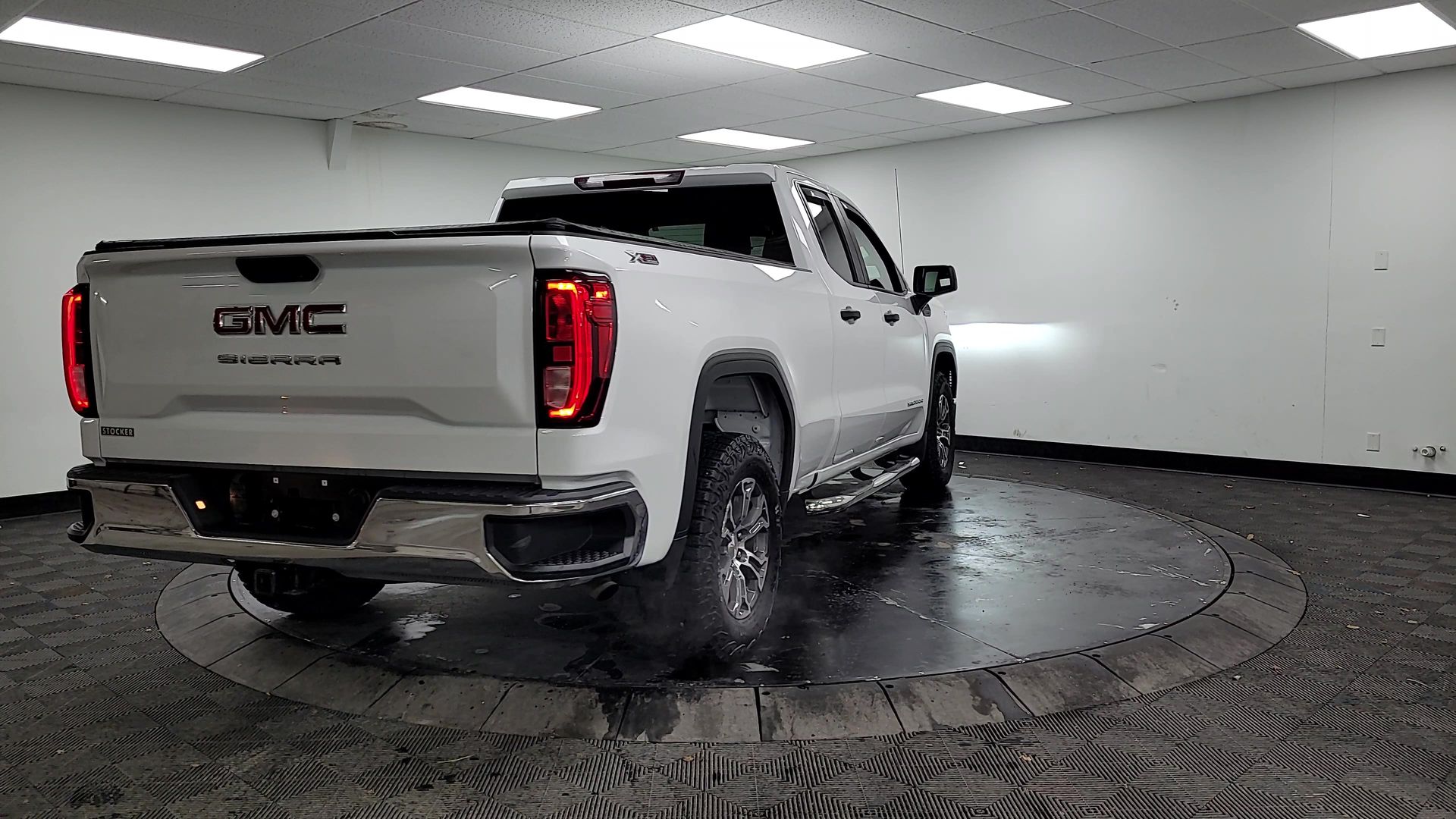 2023 GMC Sierra 1500 Pro