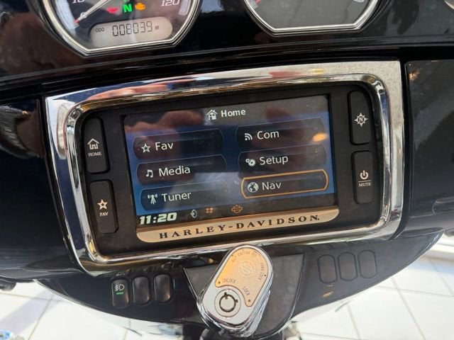 2018 HARLEY-DAVID FLHTK Base