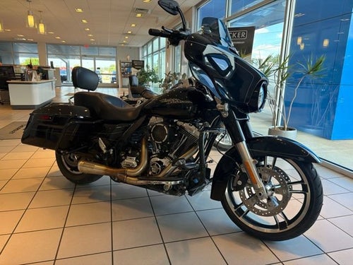 2015 HARLEY-DAVID FLHXS STREET GL Base