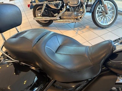 2015 HARLEY-DAVID FLHXS STREET GL Base