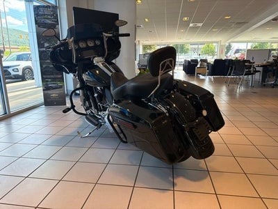 2015 HARLEY-DAVID FLHXS STREET GL Base