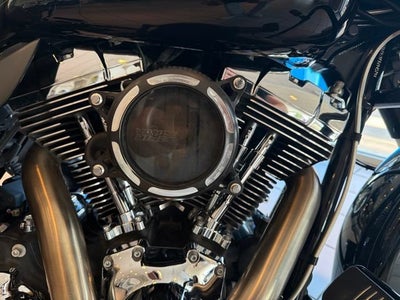 2015 HARLEY-DAVID FLHXS STREET GL Base