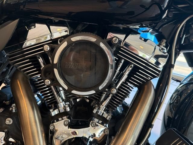 2015 HARLEY-DAVID FLHXS STREET GL Base