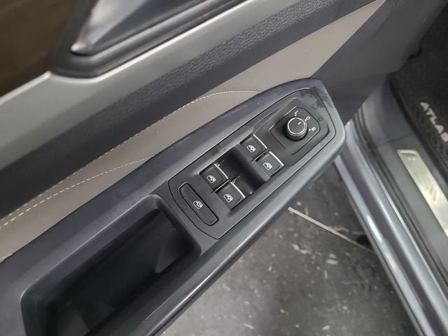 2021 Volkswagen Atlas 3.6L V6 SE w/Technology