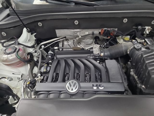 2020 Volkswagen Atlas Cross Sport 3.6L V6 SEL R-Line