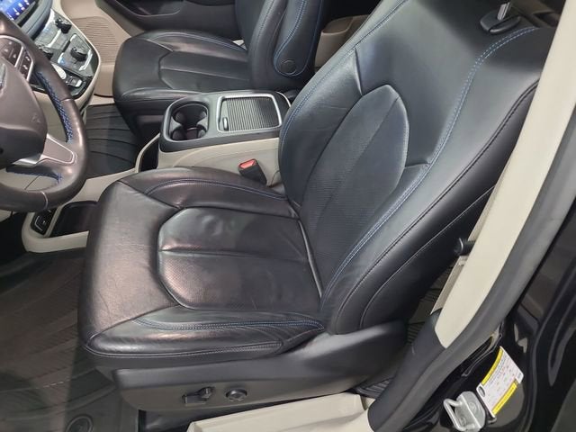 2021 Chrysler Pacifica Hybrid Touring L