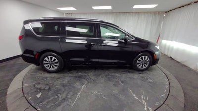2021 Chrysler Pacifica Hybrid Touring L