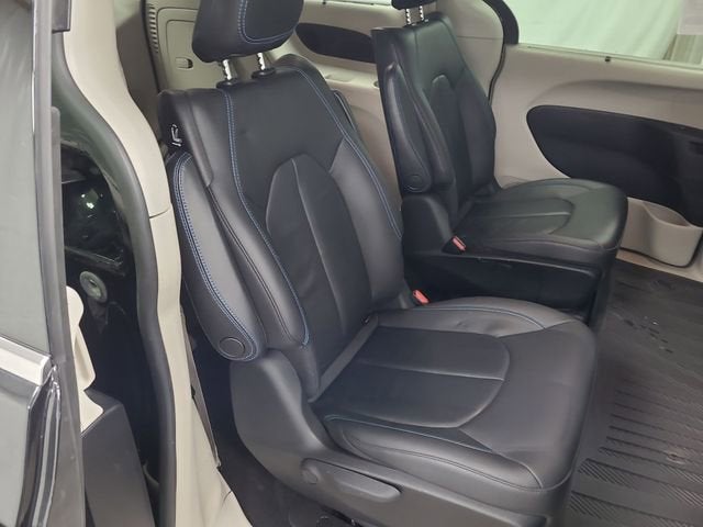 2021 Chrysler Pacifica Hybrid Touring L