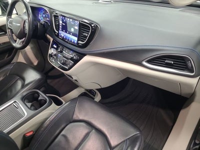 2021 Chrysler Pacifica Hybrid Touring L