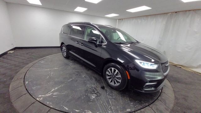 2021 Chrysler Pacifica Hybrid Touring L