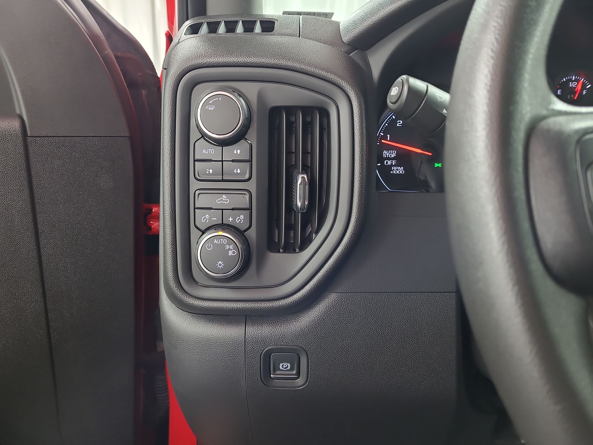 2023 Chevrolet Silverado 1500 Custom Trail Boss