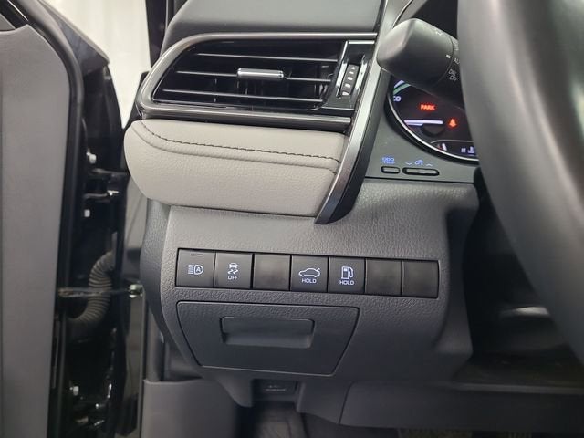 2021 Toyota Camry Hybrid SE