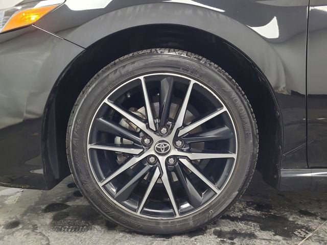 2021 Toyota Camry Hybrid SE