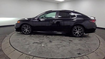 2021 Toyota Camry Hybrid SE