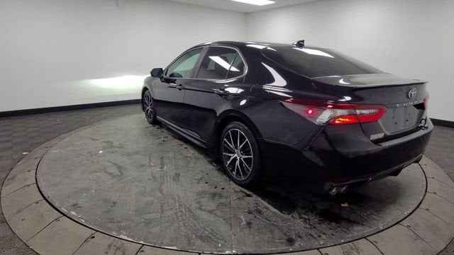 2021 Toyota Camry Hybrid SE