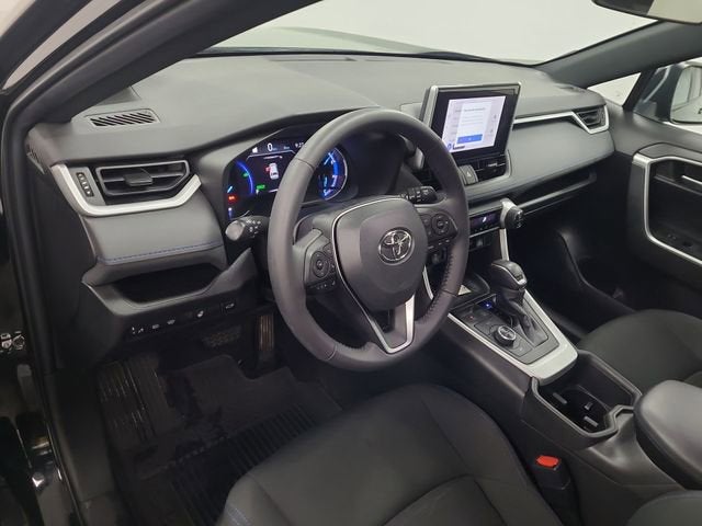 2023 Toyota RAV4 Hybrid SE