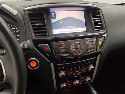 2018 Nissan Pathfinder SV