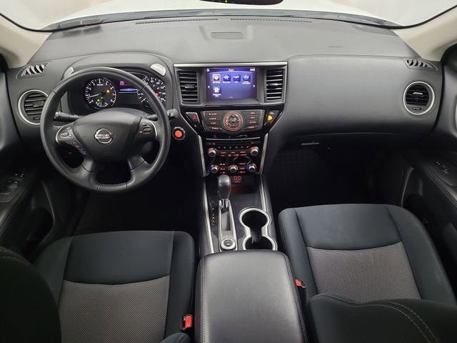 2018 Nissan Pathfinder SV