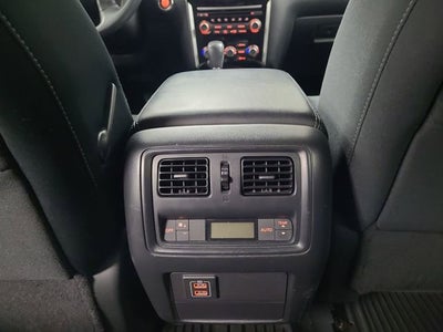 2018 Nissan Pathfinder SV