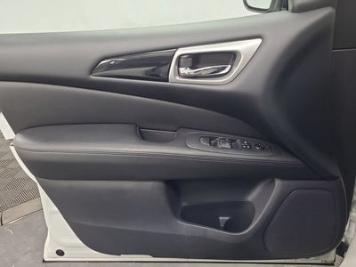 2018 Nissan Pathfinder SV