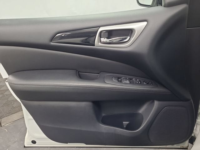 2018 Nissan Pathfinder SV