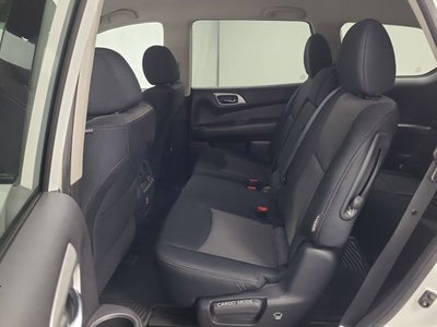 2018 Nissan Pathfinder SV