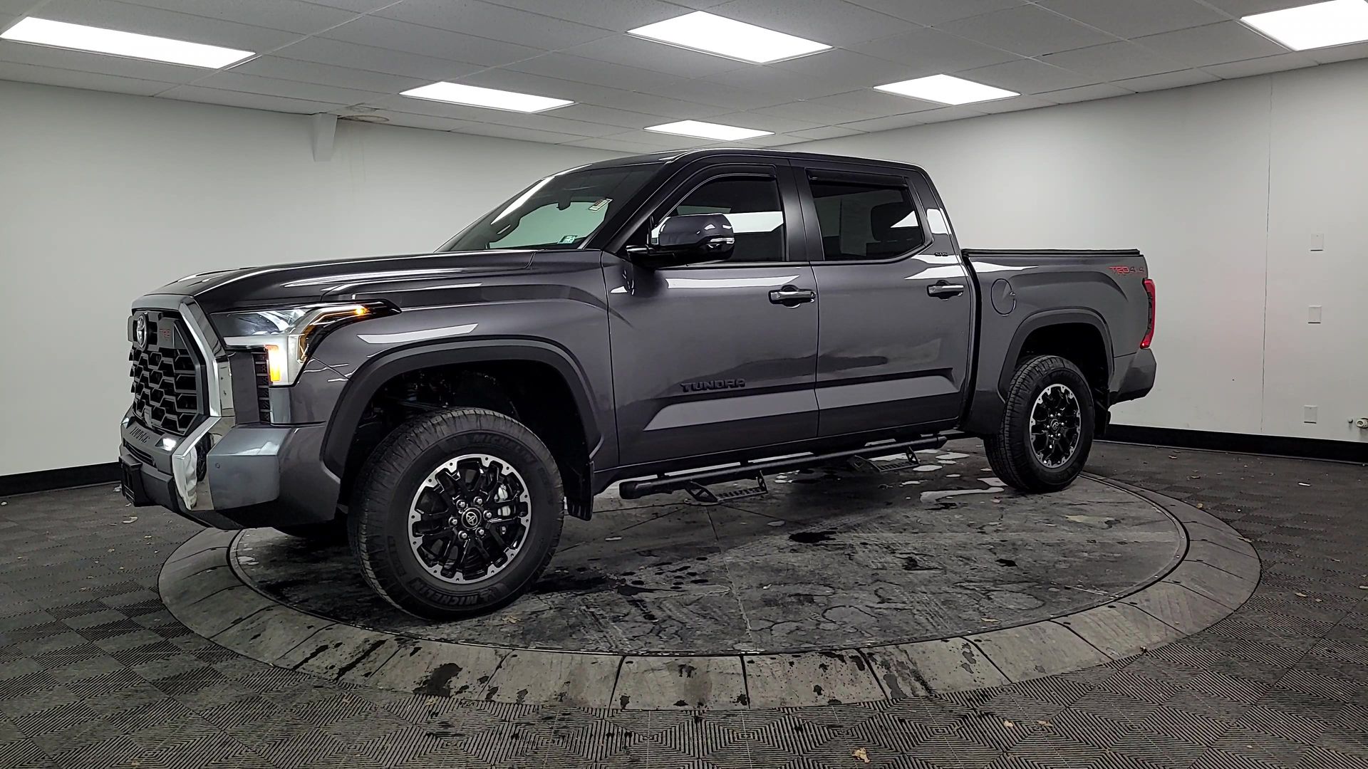 2025 Toyota Tundra 4WD SR