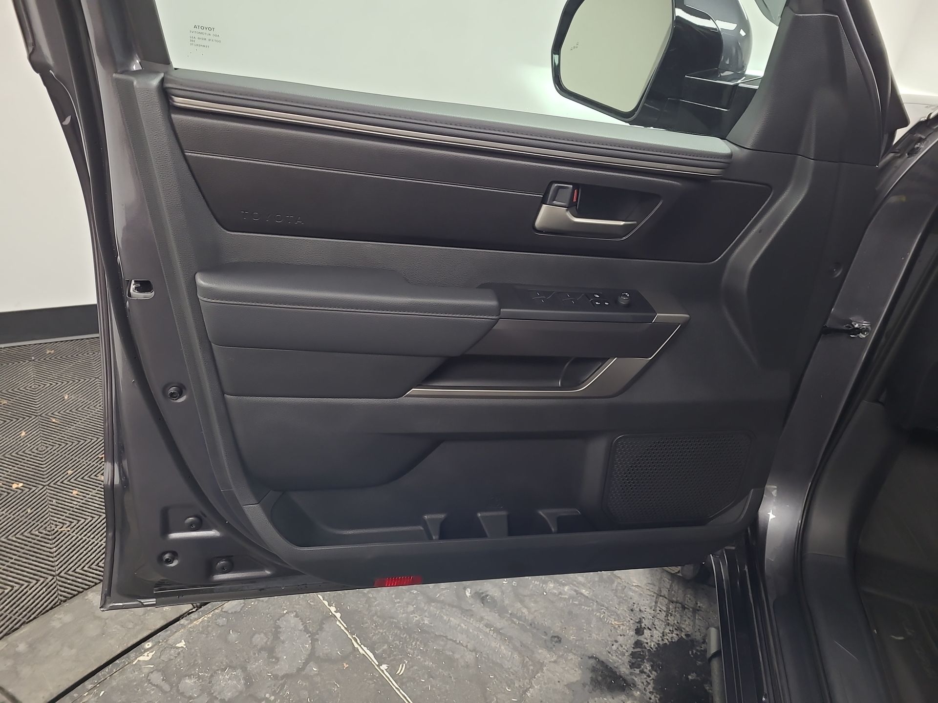 2025 Toyota Tundra 4WD SR