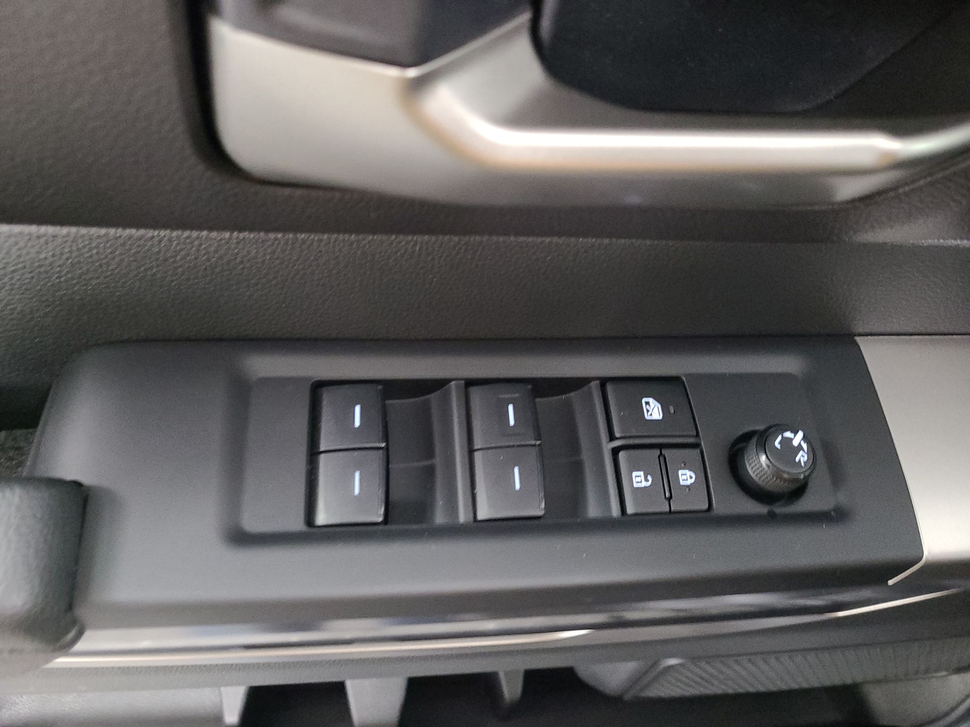 2025 Toyota Tundra 4WD SR