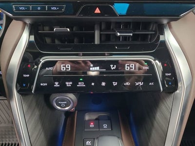 2023 Toyota Venza LE