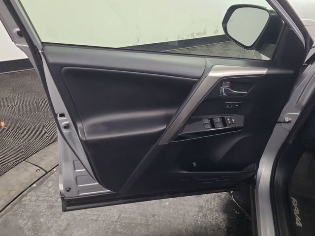 2017 Toyota RAV4 Hybrid Limited