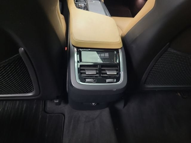 2018 Volvo XC90 Momentum