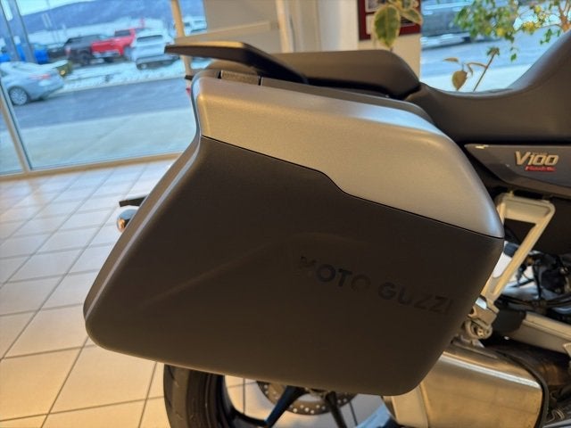 2023 MOTO GUZZI V100 MANDELLO S Base